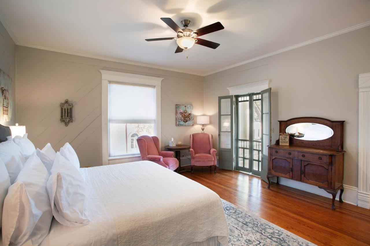 Katy House Bed And Breakfast Smithville Екстер'єр фото