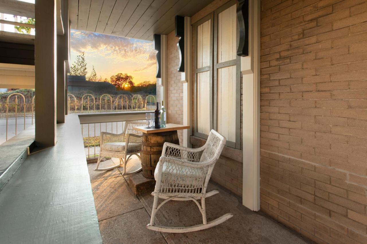 Katy House Bed And Breakfast Smithville Екстер'єр фото